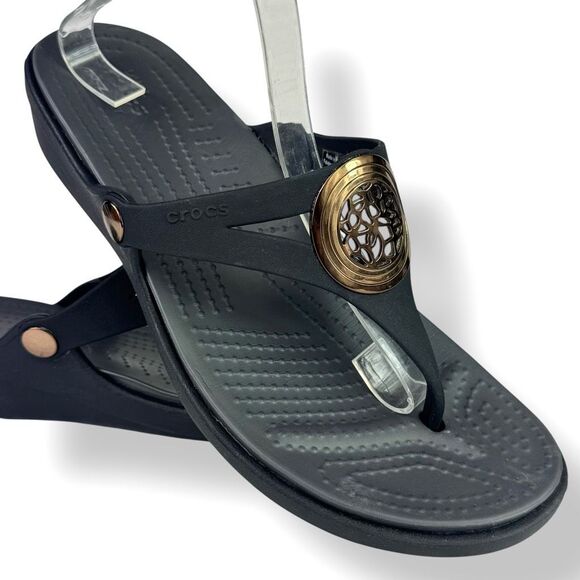 CROCS Shoes - Crocs Sanrah Wedge Sandals Black Metallic Gold Circle Medallion Ring Womens 11